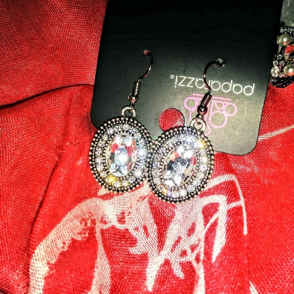 Paparazzi Earrings Bring On the Bling $10 Each - Picture 5 of 8